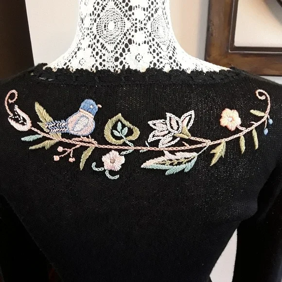 - ⭐️⭐️- Nanette Lepore floral Lovesong embroidered cardigan.. RARE find. - Picture 6 of 8